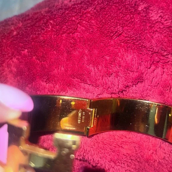 Hermès Pink and Gold Clic H Bracelet GM - Picture 9 of 13